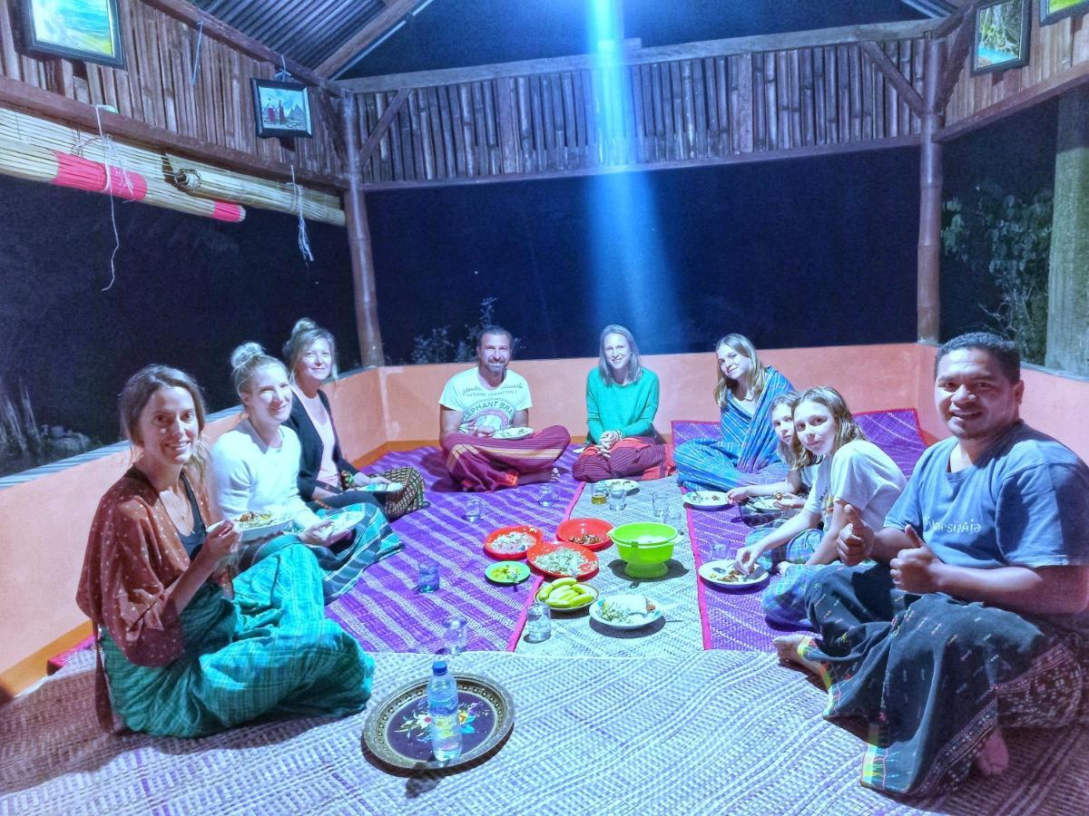 Sun Rice Homestay Рутенг Екстериор снимка
